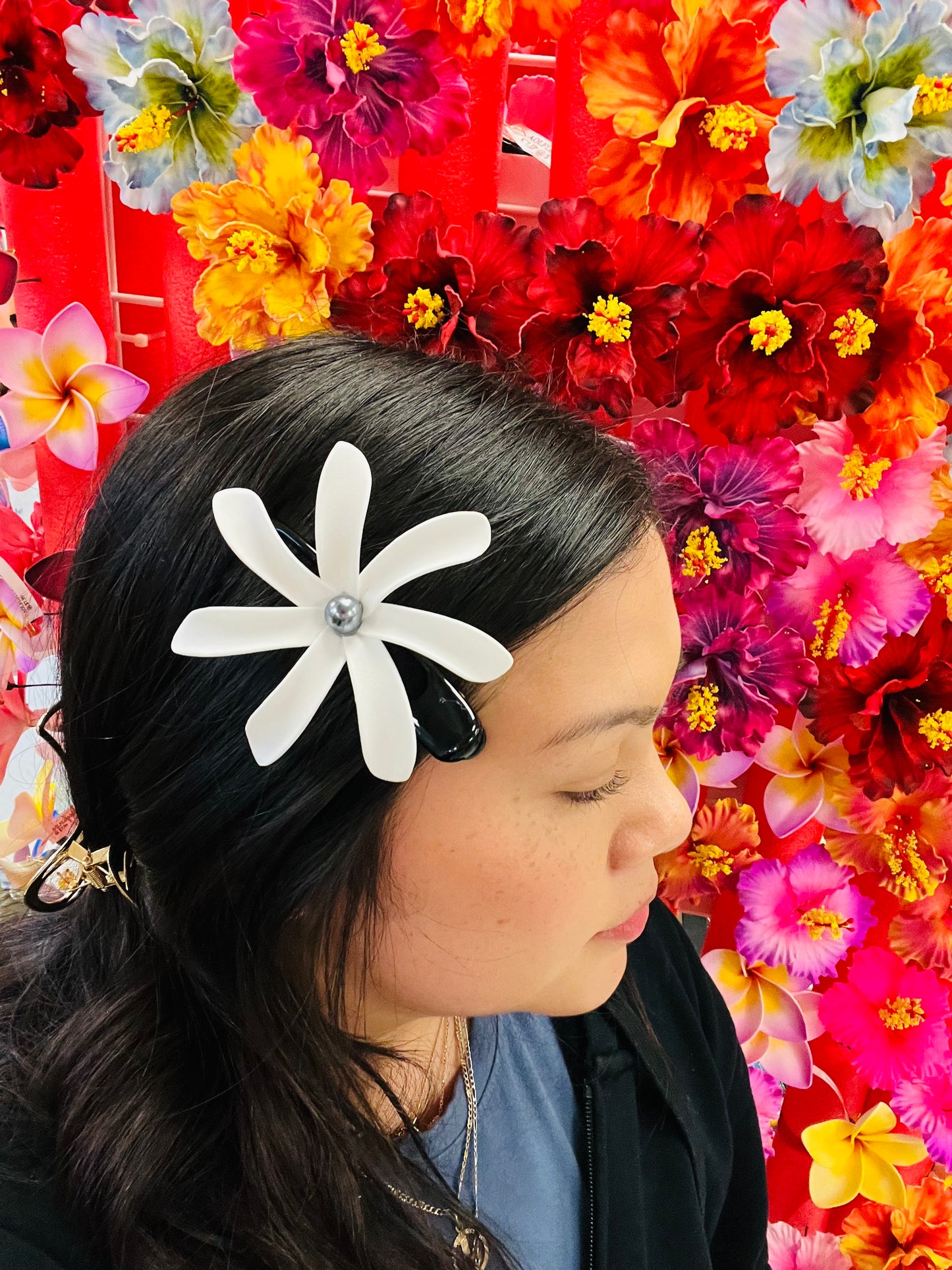 TIARA Hair Flower Clip White AOLFL019