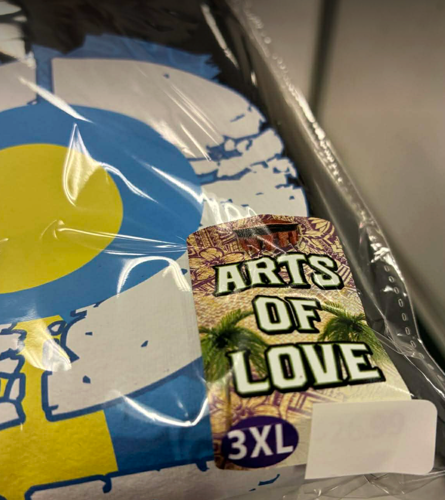 PRE-ORDERED "LOVE PALAU Tee " 3XL